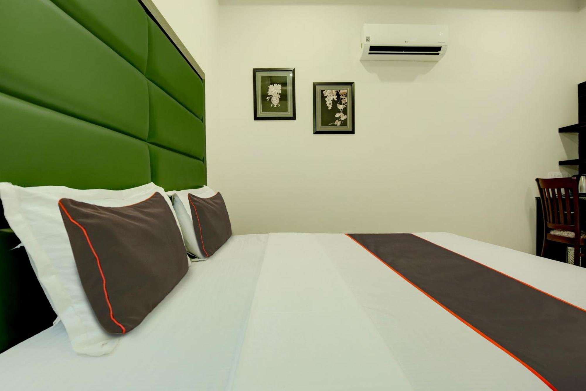 Super Collection O Ovel Hotel Grand Abadpura Exteriör bild